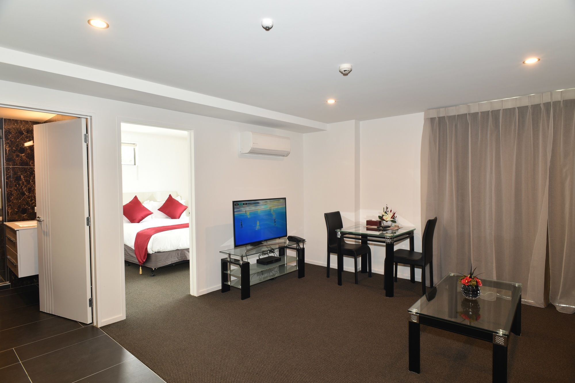 Bealey Plaza Motel Christchurch Extérieur photo A two-bedroom apartment at the hotel